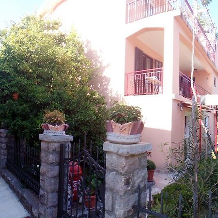 Apartments Kovacevic Petrovac Buitenkant foto