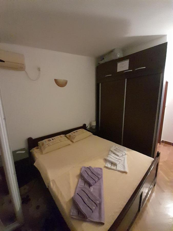 Apartments Kovacevic Petrovac Buitenkant foto