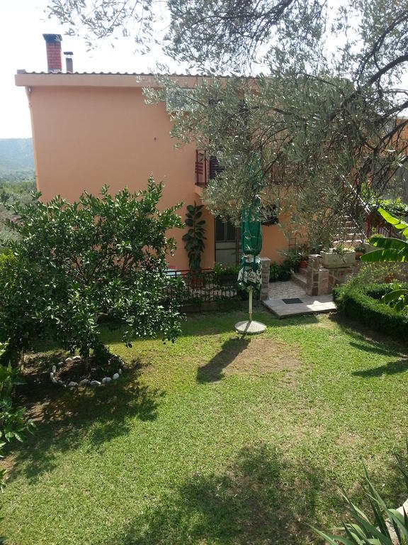 Apartments Kovacevic Petrovac Buitenkant foto