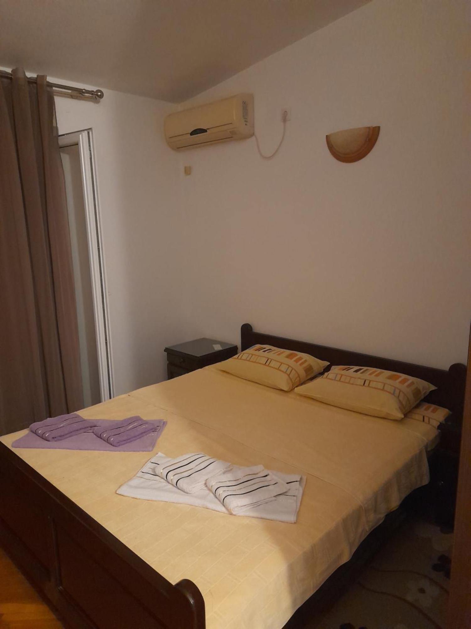 Apartments Kovacevic Petrovac Kamer foto