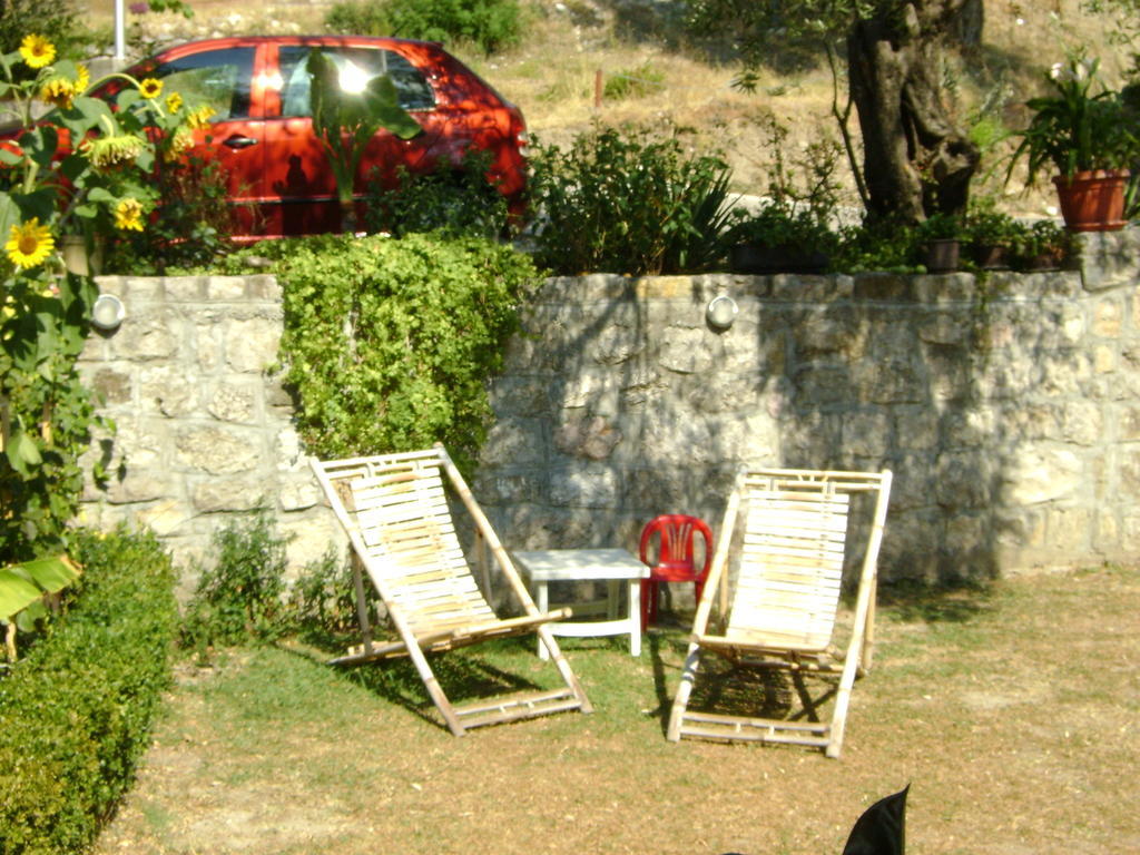 Apartments Kovacevic Petrovac Buitenkant foto