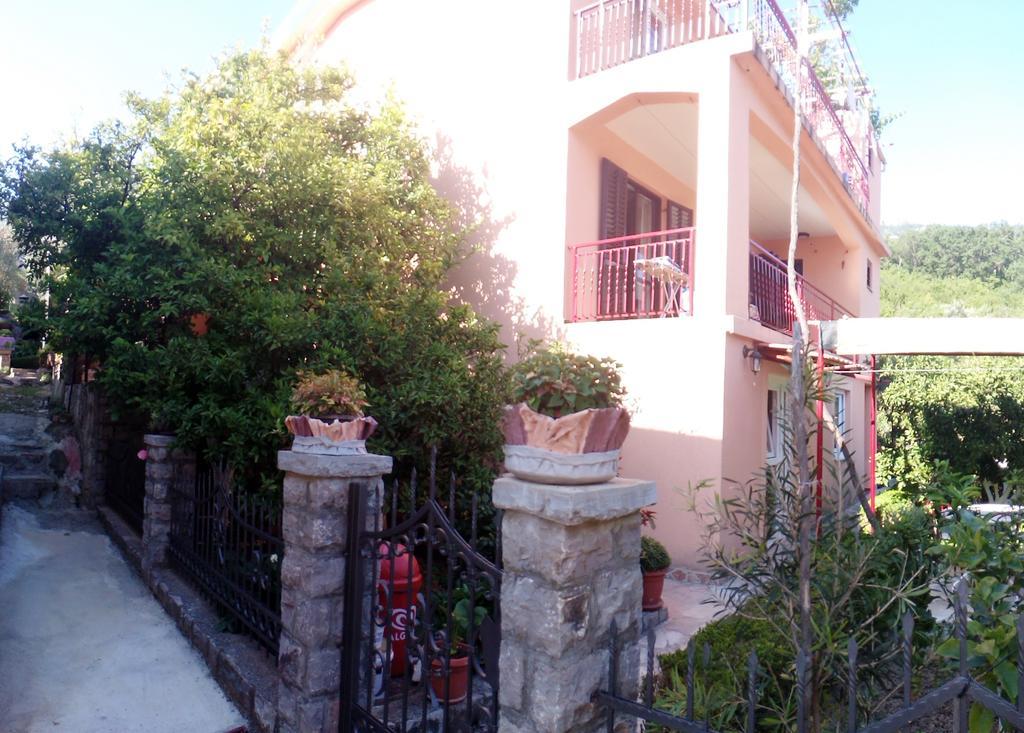 Apartments Kovacevic Petrovac Buitenkant foto